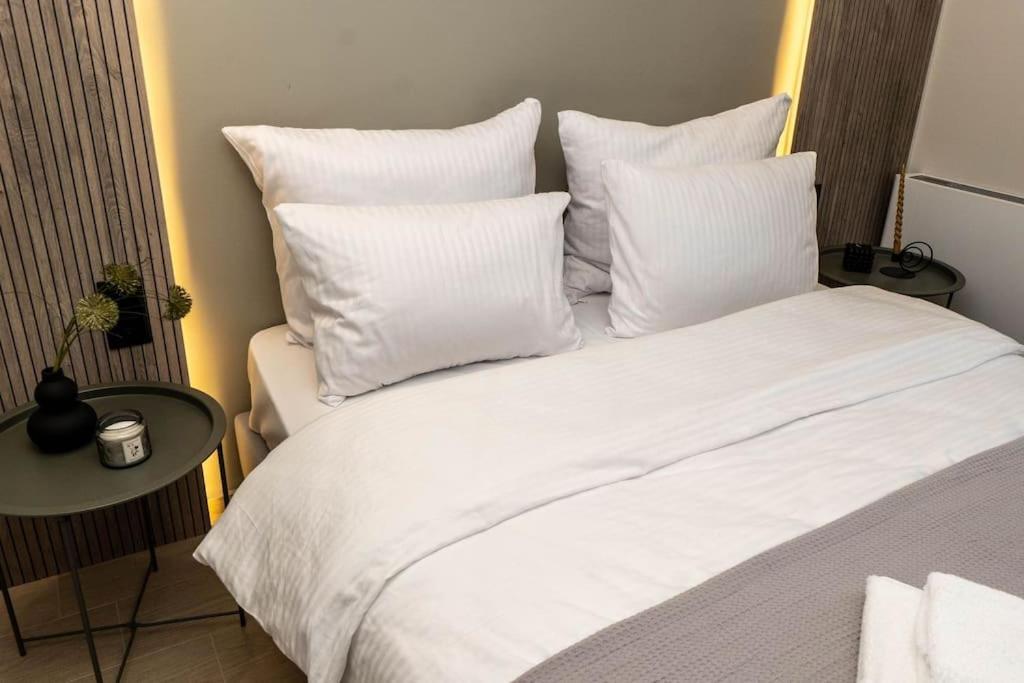 8 Blocks Apartments 1A Alexandroupoli Bagian luar foto