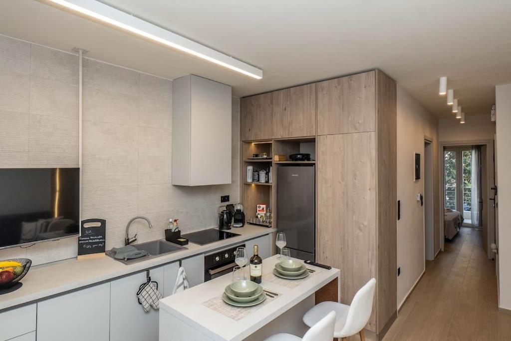 8 Blocks Apartments 1A Alexandroupoli Bagian luar foto