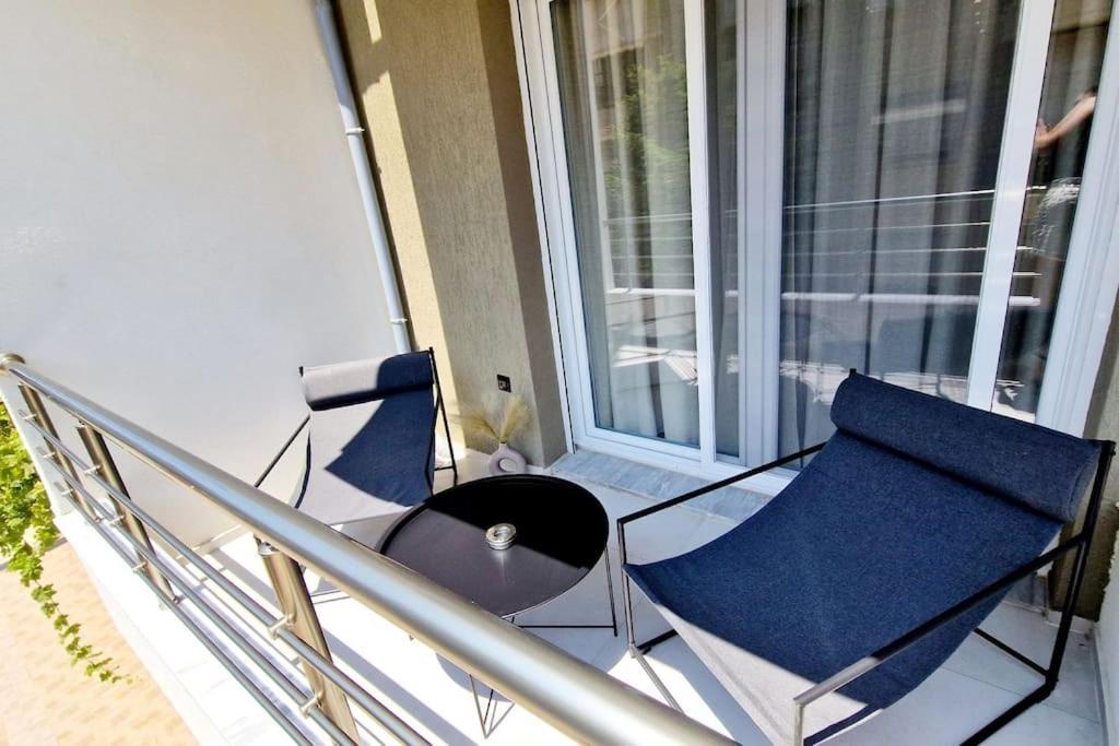 8 Blocks Apartments 1A Alexandroupoli Bagian luar foto